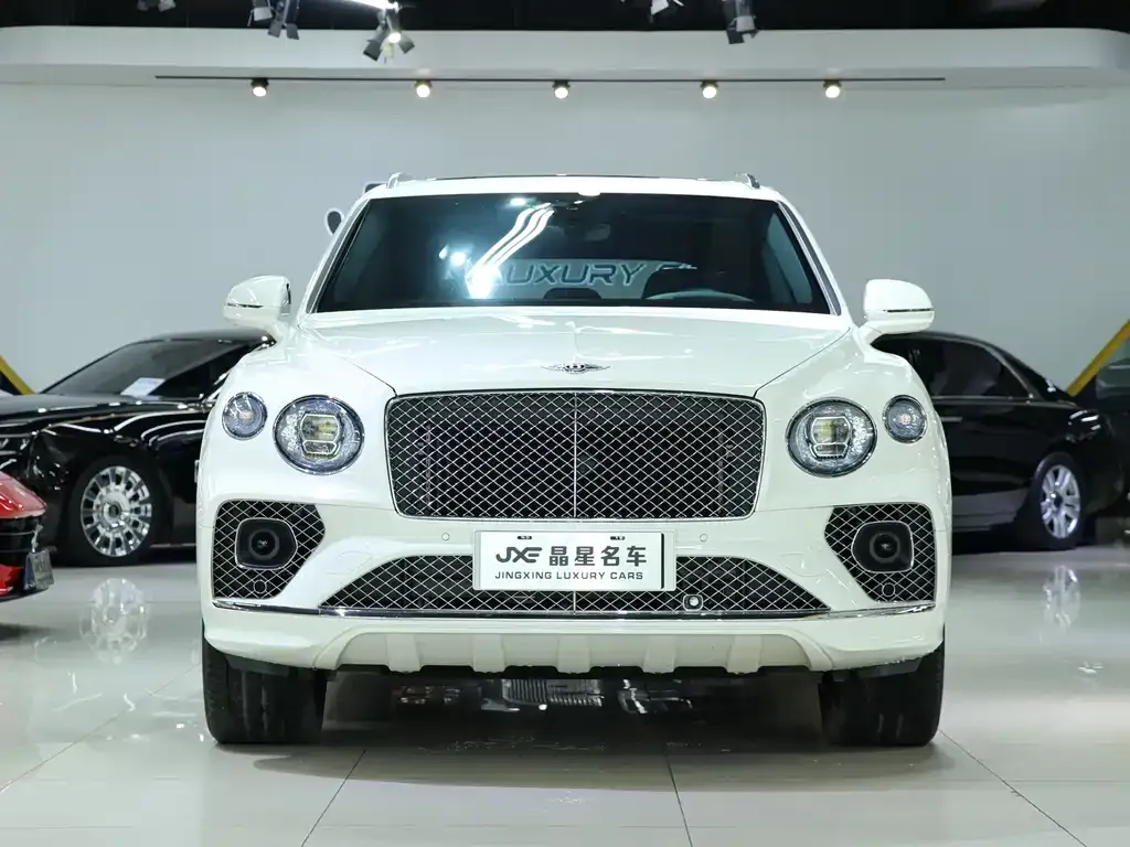 Bentley Bentayga — фото 9