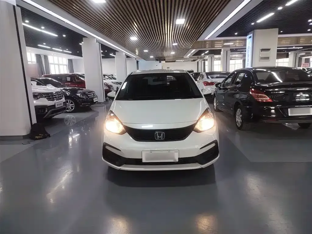 Honda Fit — фото 6