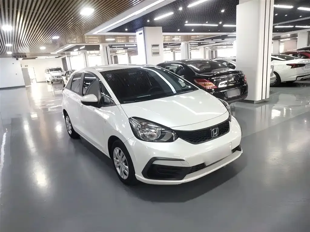Honda Fit — фото 9