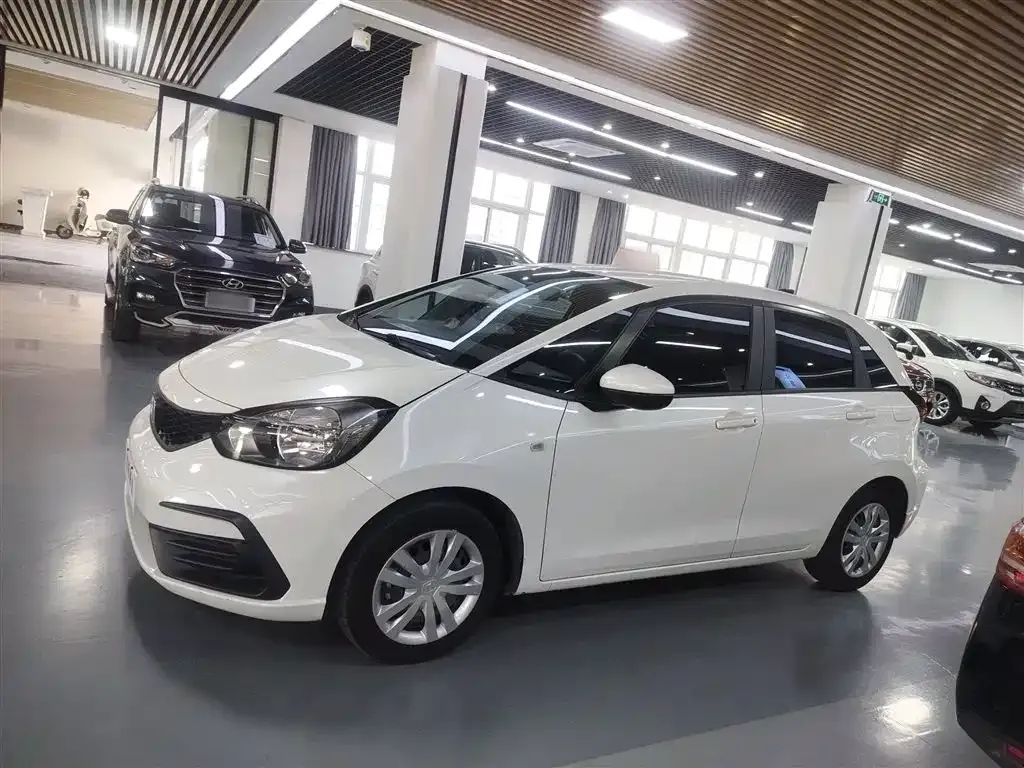 Honda Fit — фото 4