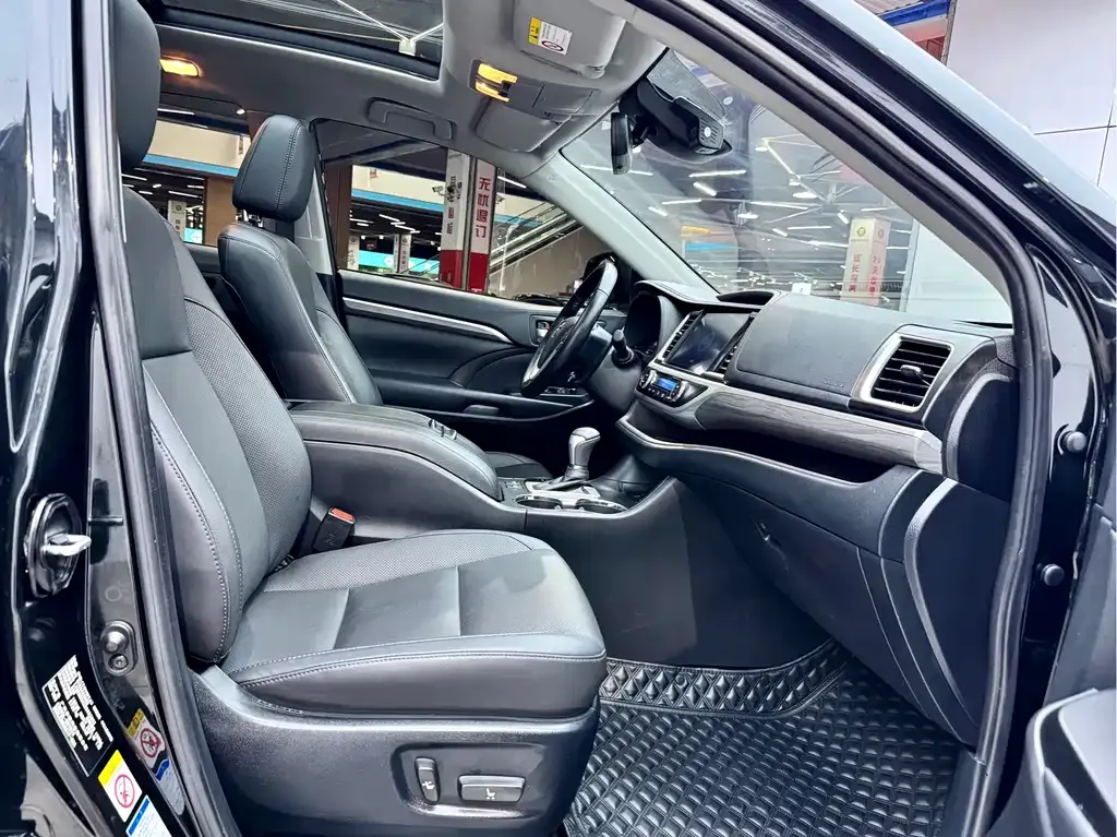 Toyota Highlander 2021 из CN, фото 7