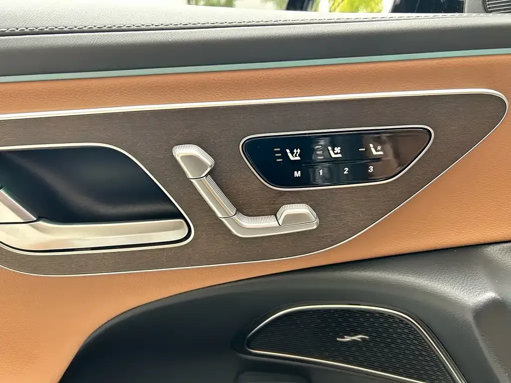Mercedes-Benz E-Class 2024 из CN, фото 9