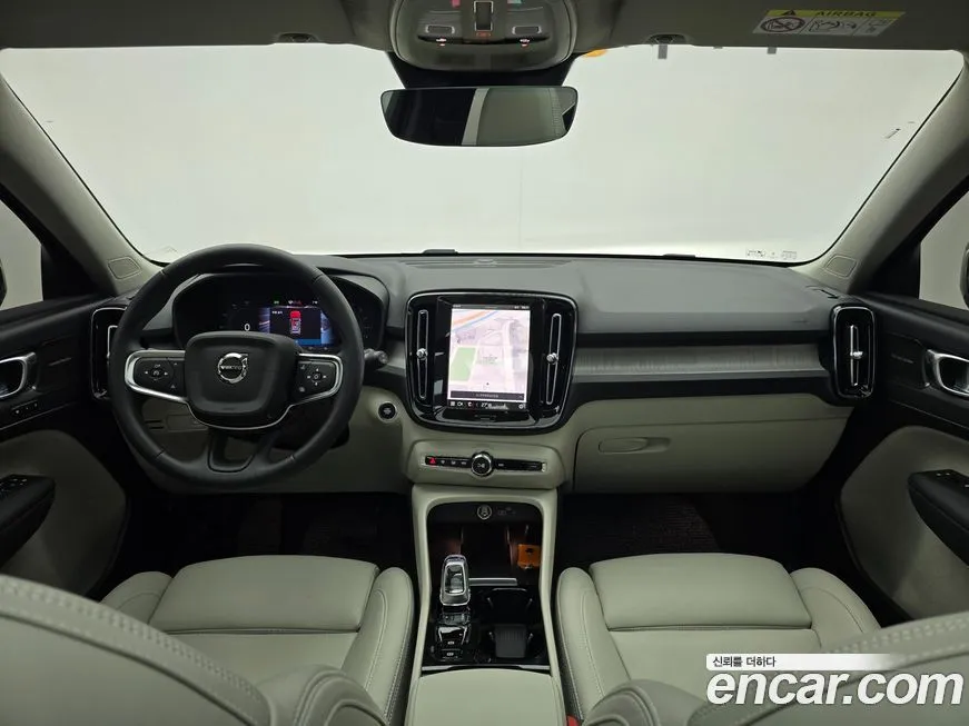 Volvo XC40 2025 из KR, фото 3