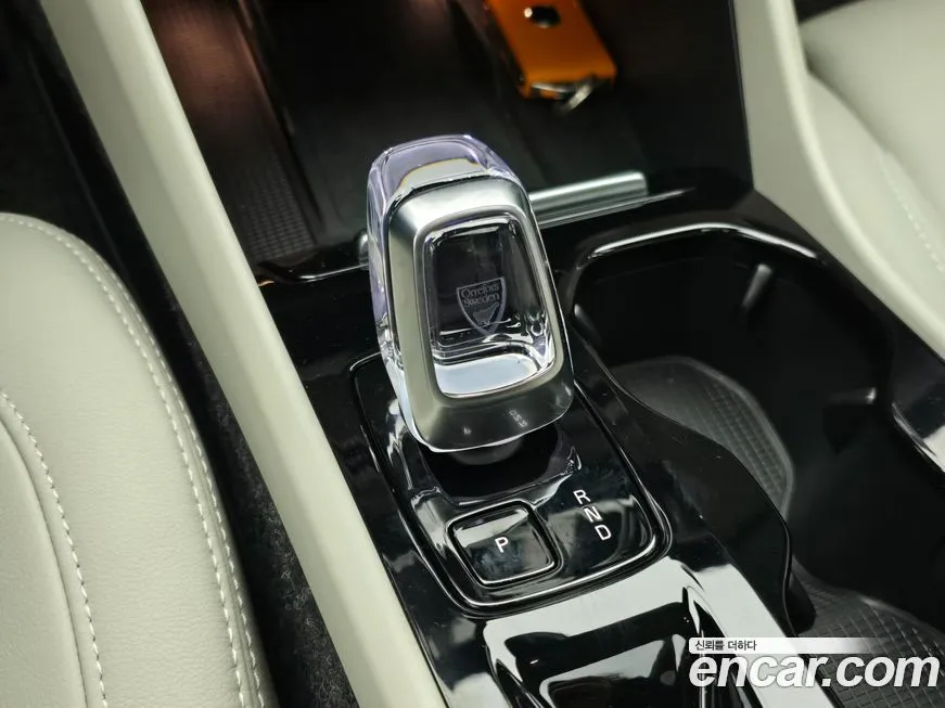 Volvo XC40 2025 из KR, фото 8