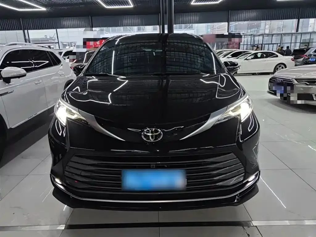 Toyota Sienna 2024 из CN, фото 7