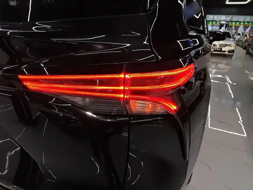 Toyota Sienna 2024 из CN, фото 6