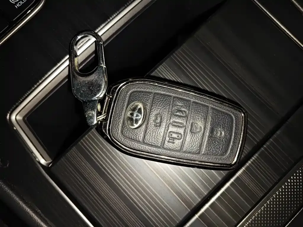 Toyota Sienna 2024 из CN, фото 10