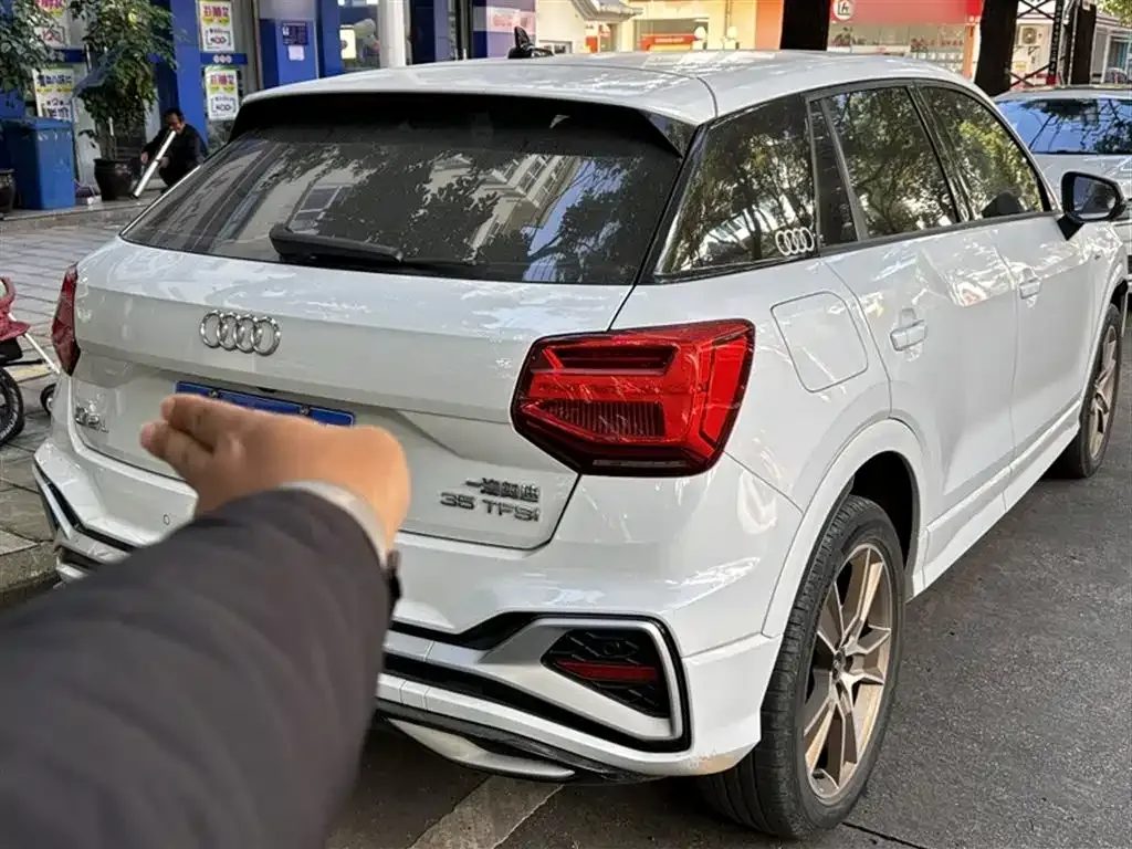 Audi Q2L 2023 из CN, фото 7