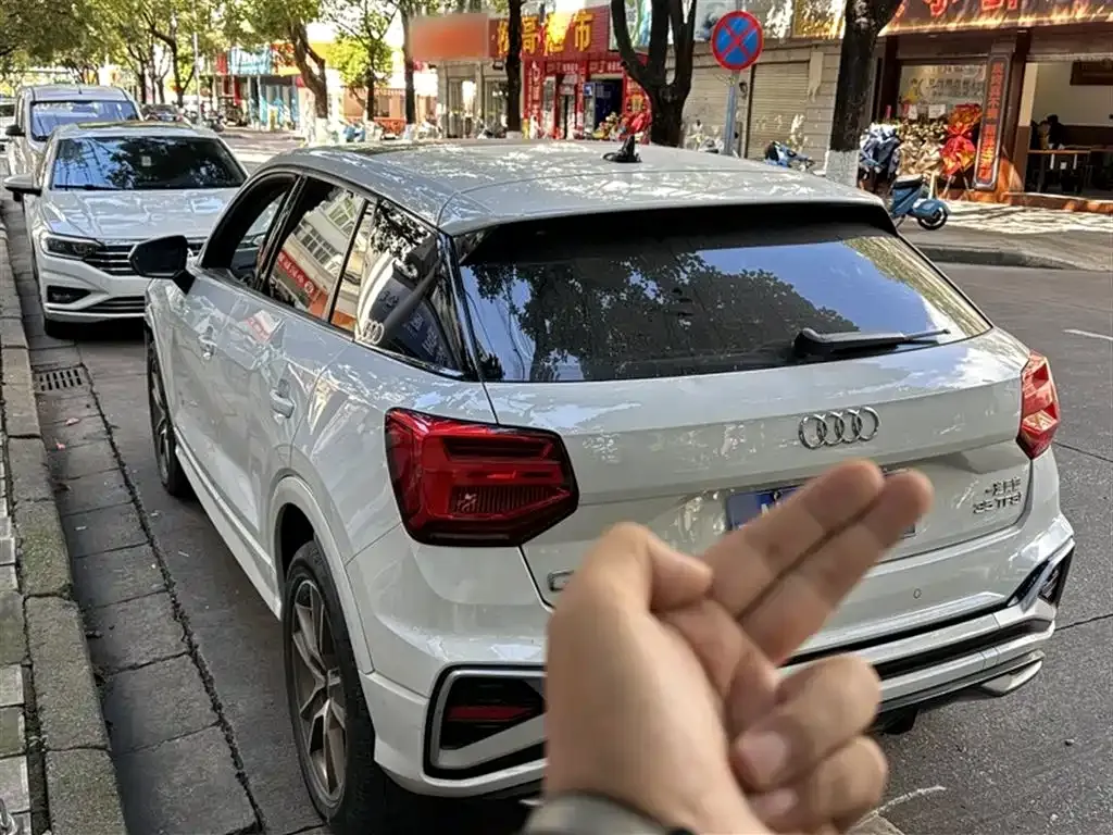 Audi Q2L 2023 из CN, фото 8