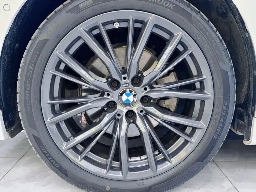 BMW 3 Series 2024 из CN, фото 5