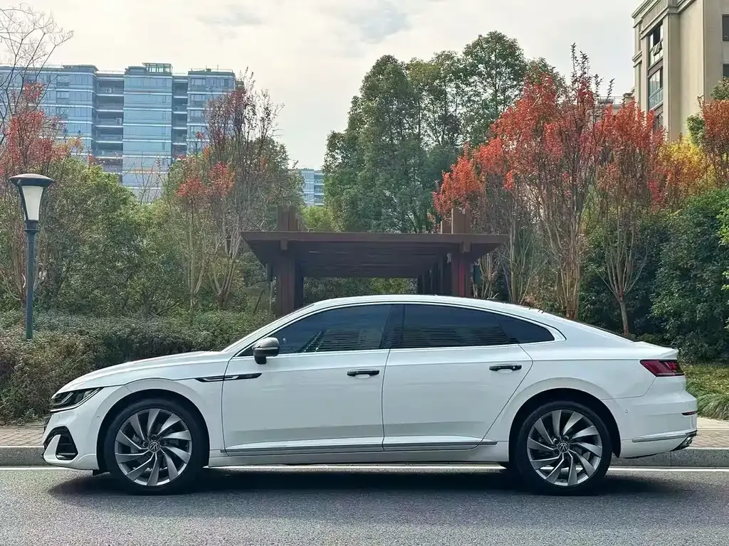 Volkswagen CC 2022 из CN, фото 10