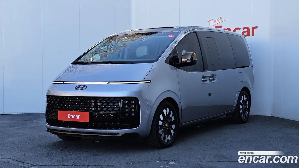 Hyundai Staria