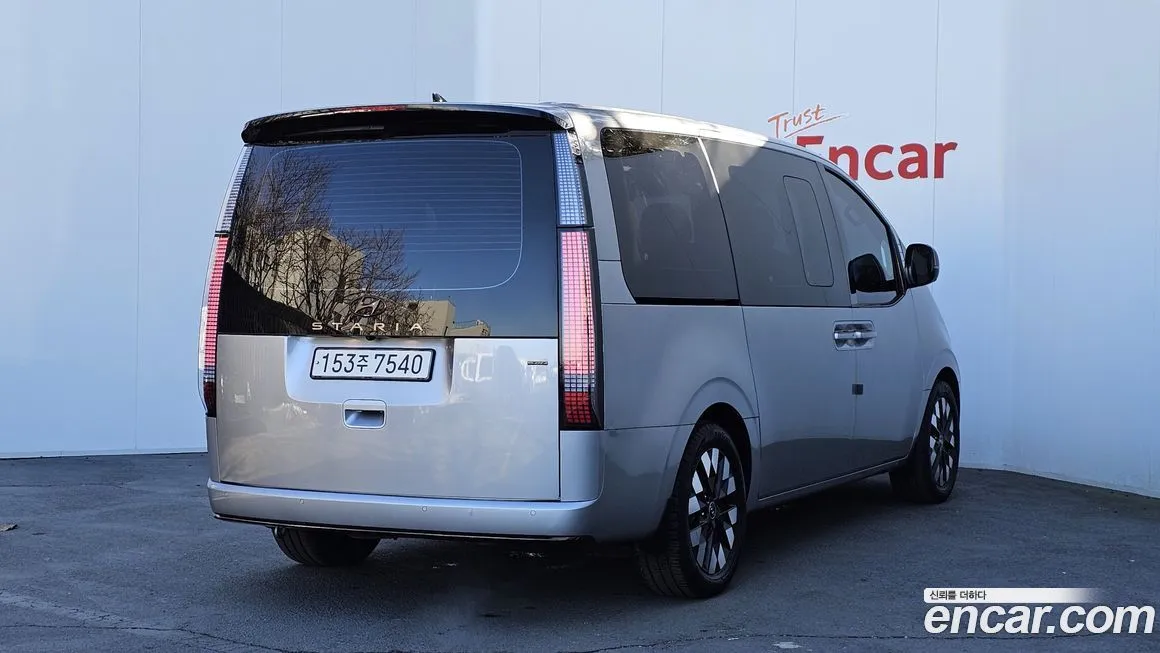 Hyundai Staria 2023 из KR, фото 2