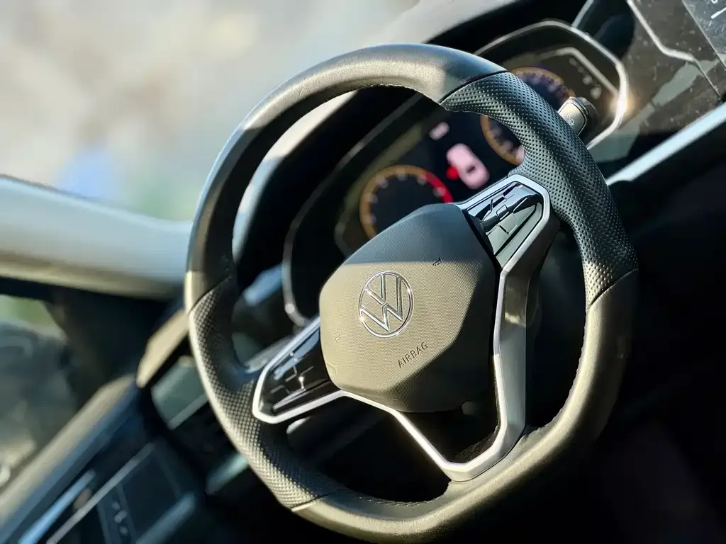 Volkswagen Passat — фото 9