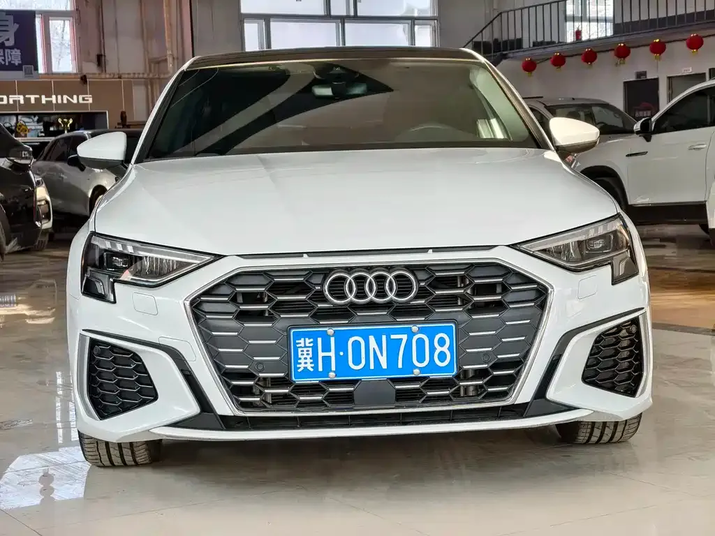 Audi A3 2023 из CN, фото 1