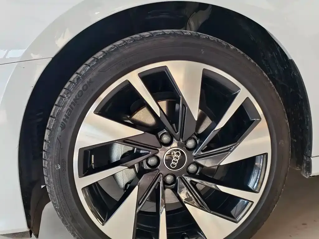 Audi A3 2023 из CN, фото 10