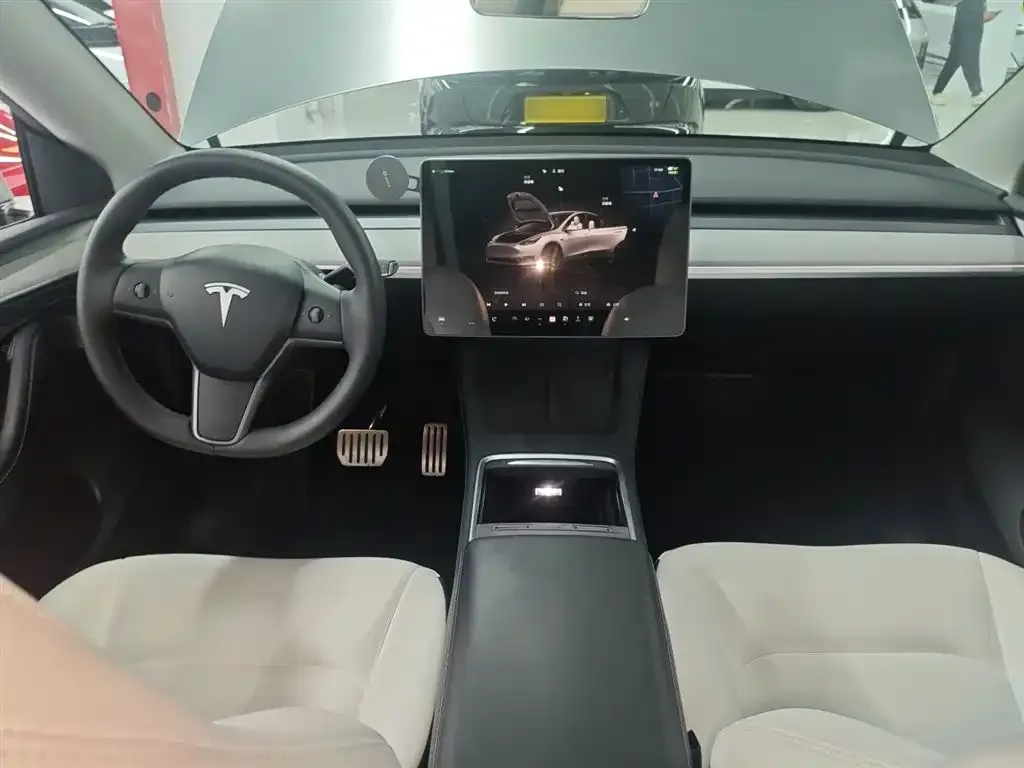 Tesla Model Y 2024 из CN, фото 2