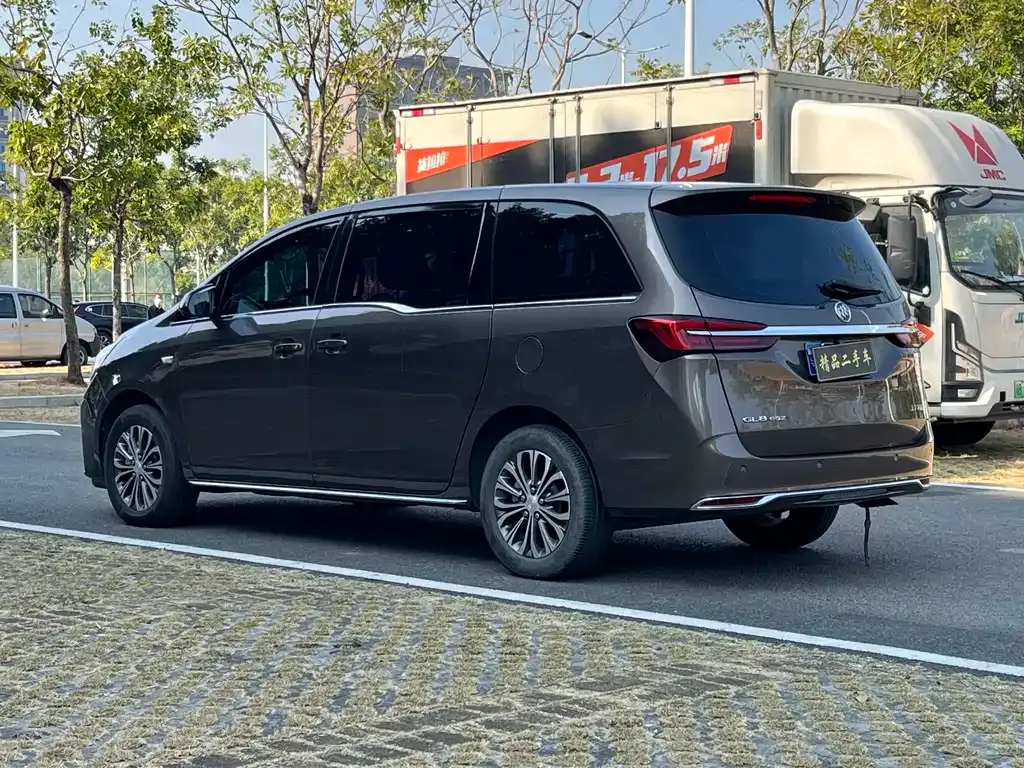 Buick GL8 2022 из CN, фото 9