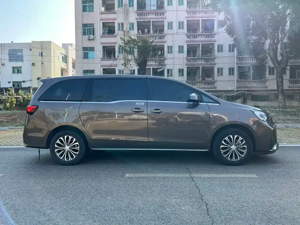 Buick GL8 2022 из CN, фото 7