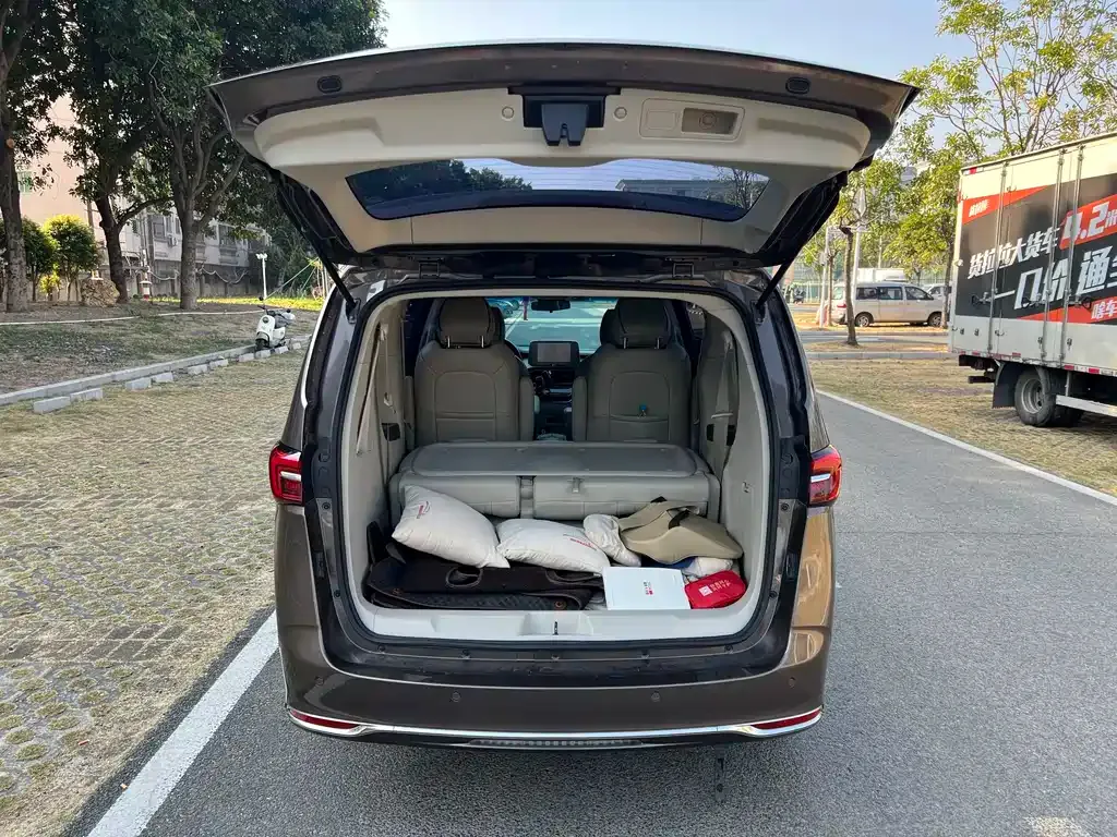Buick GL8 2022 из CN, фото 8