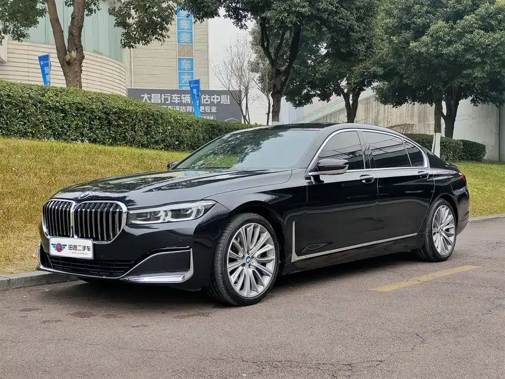 BMW 7 Series 2021 из CN, фото 1