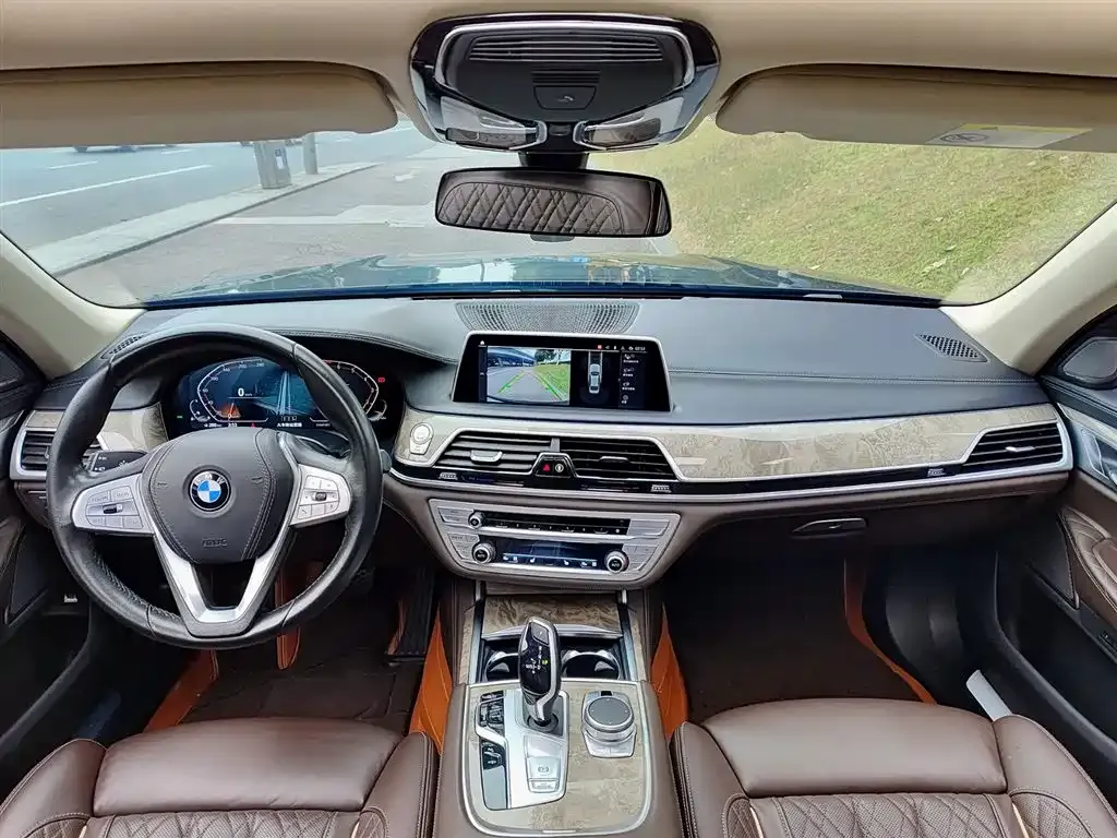 BMW 7 Series 2021 из CN, фото 2