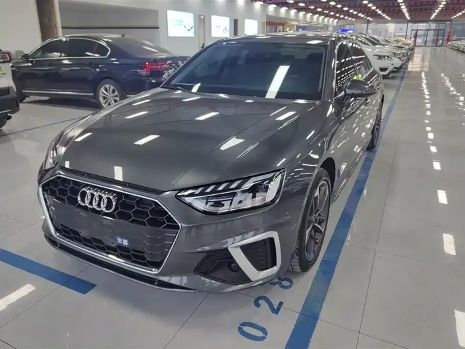 Audi A4L 2024 из CN, фото 1