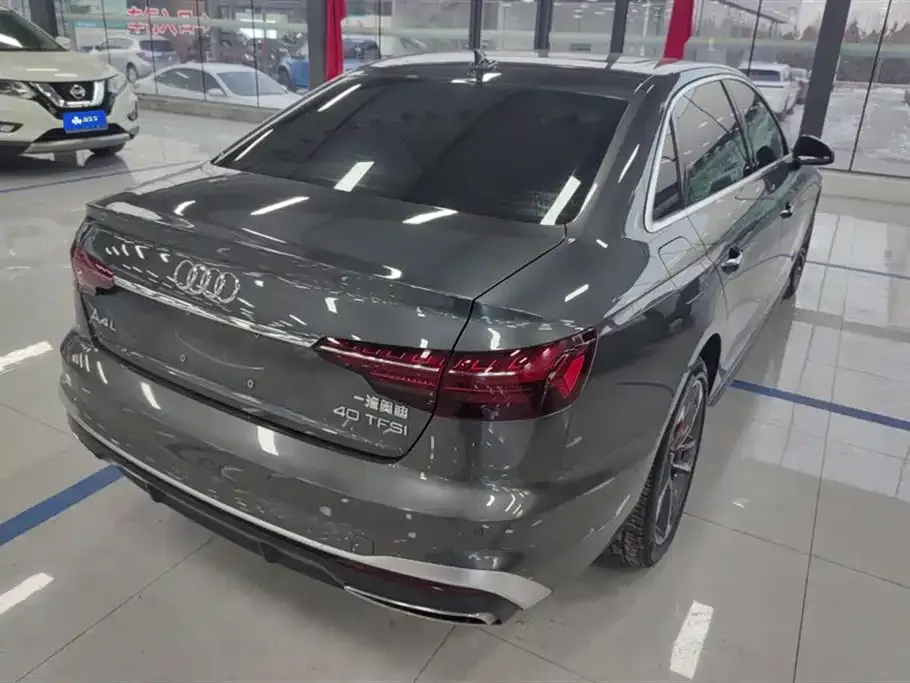 Audi A4L 2024 из CN, фото 10