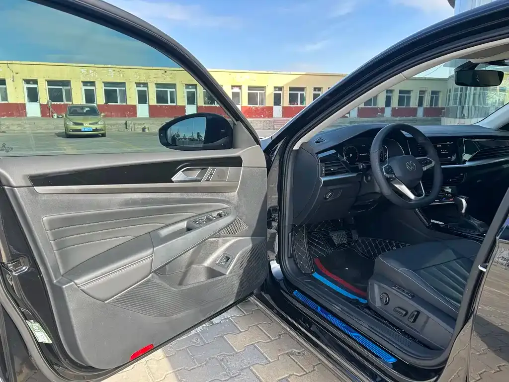 Volkswagen Passat 2025 из CN, фото 8
