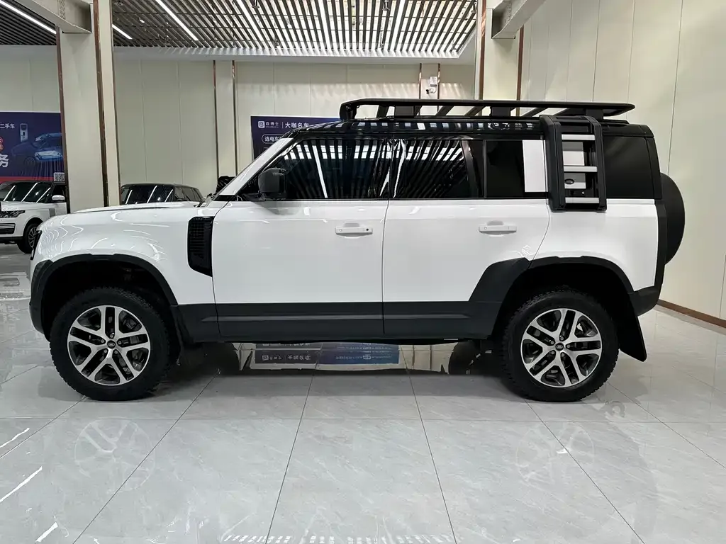 Land Rover Defender — фото 6