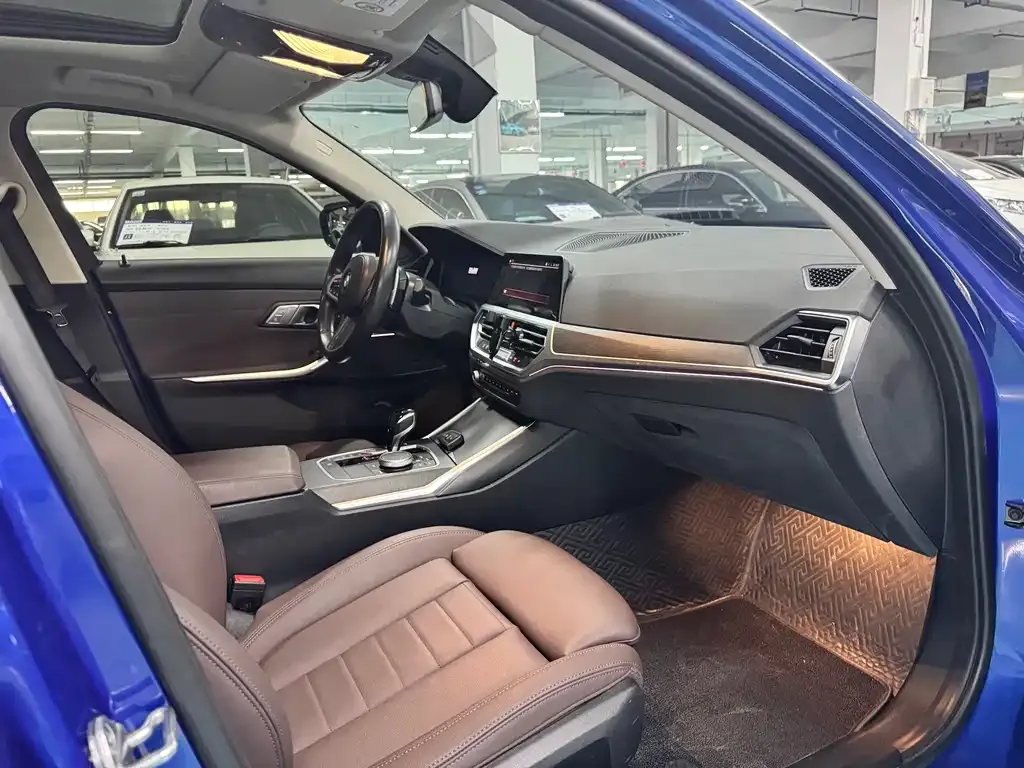 BMW 3 Series 2021 из CN, фото 5