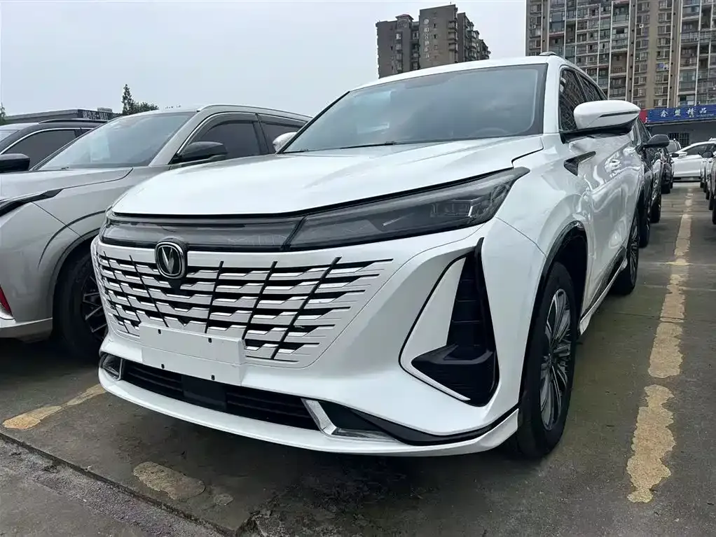 Changan CS75PLUS — фото 1