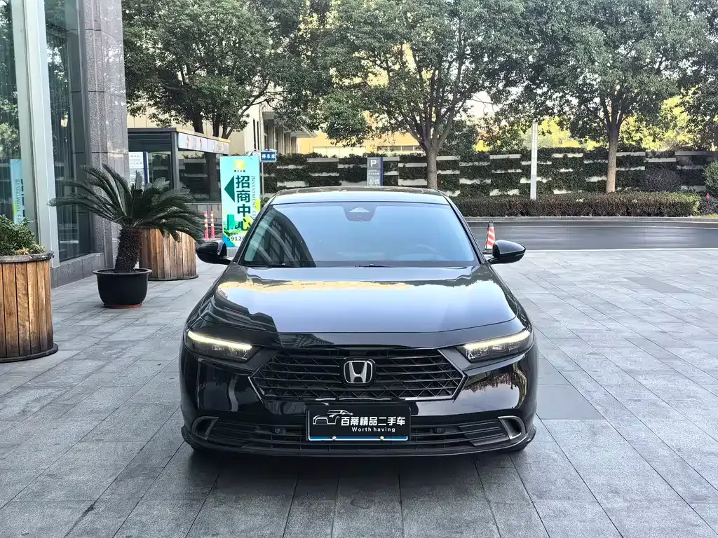 Honda Accord — фото 8