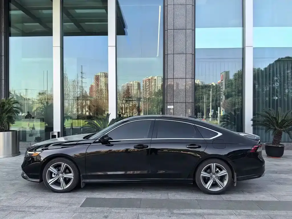 Honda Accord — фото 2