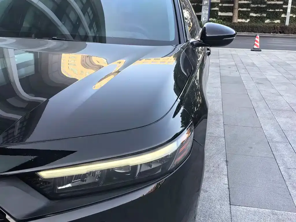 Honda Accord — фото 9