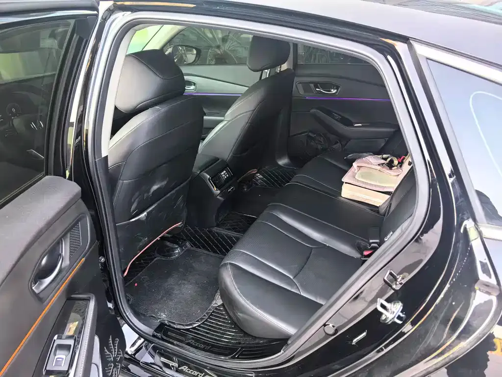 Honda Accord — фото 4