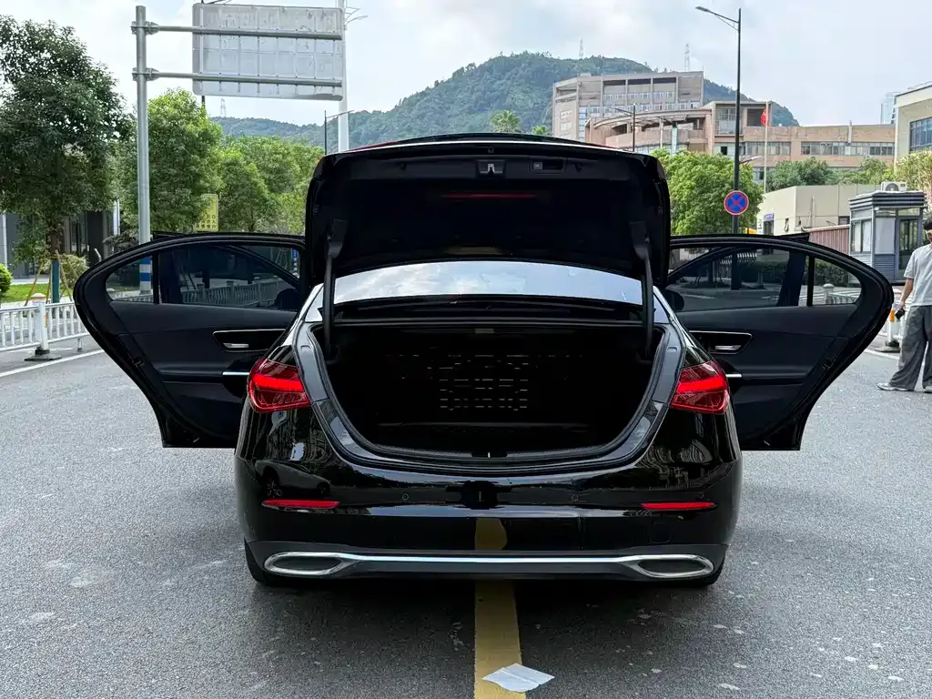 Mercedes-Benz C-Class 2024 из CN, фото 5