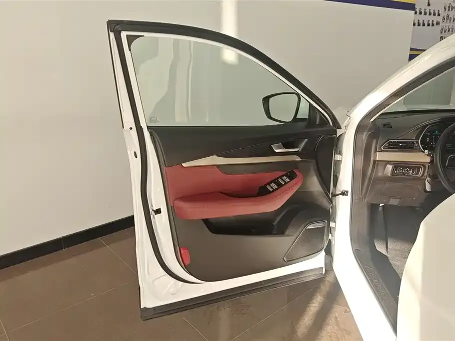Jetour X70 — фото 10