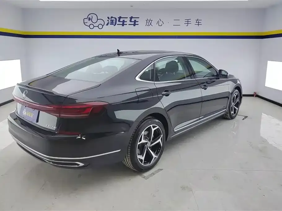 Volkswagen Passat 2023 из CN, фото 10