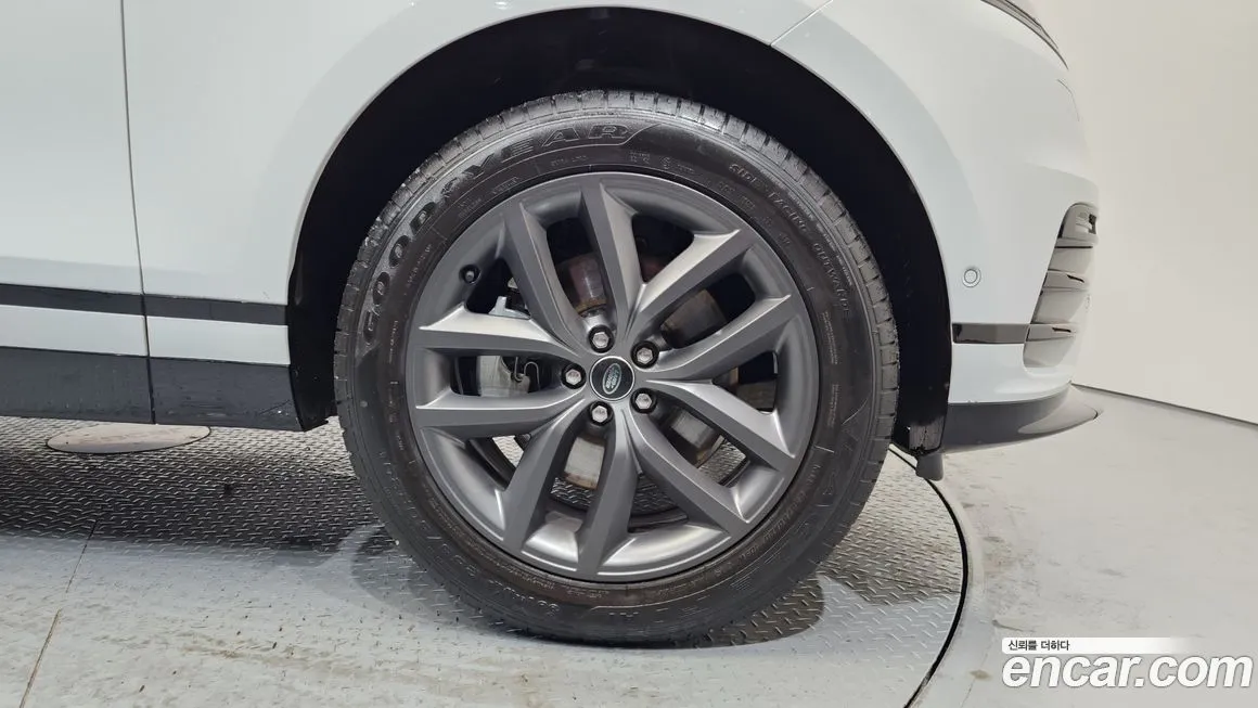 Land Rover Range Rover Velar 2024 из KR, фото 9