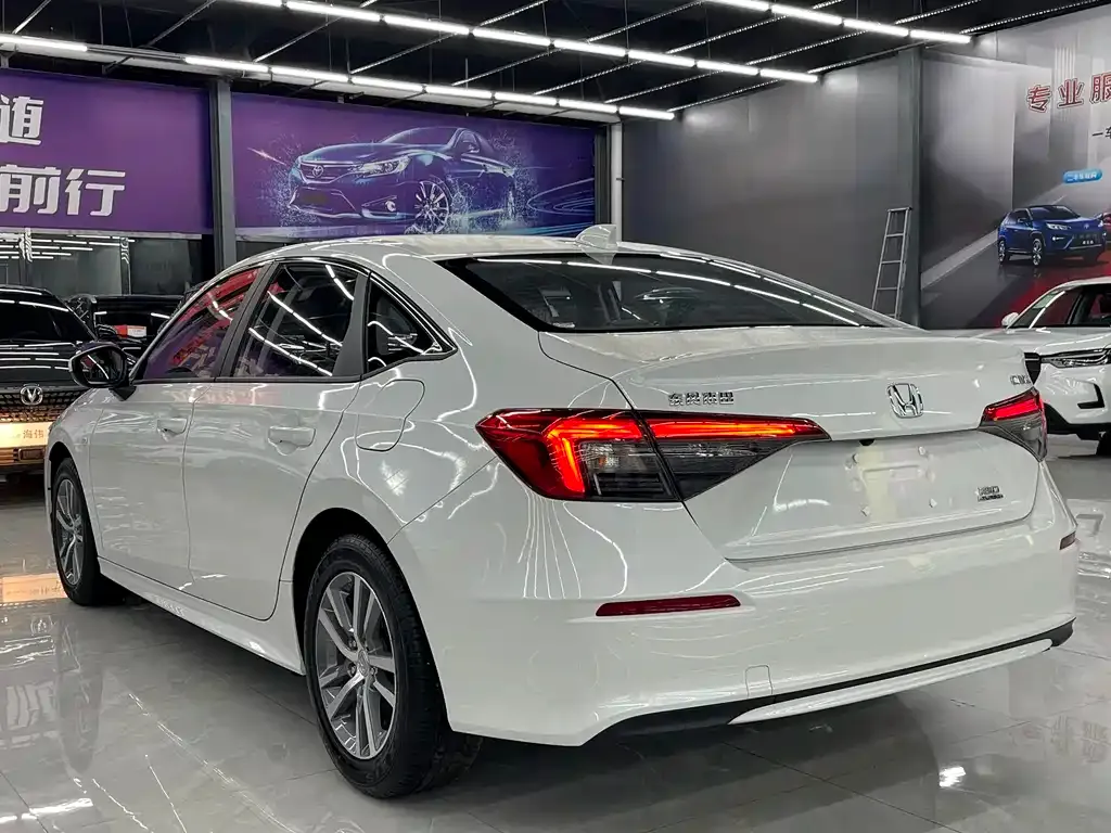 Honda Civic 2025 из CN, фото 2