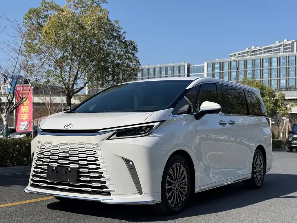 Lexus LM 2023 из CN, фото 1