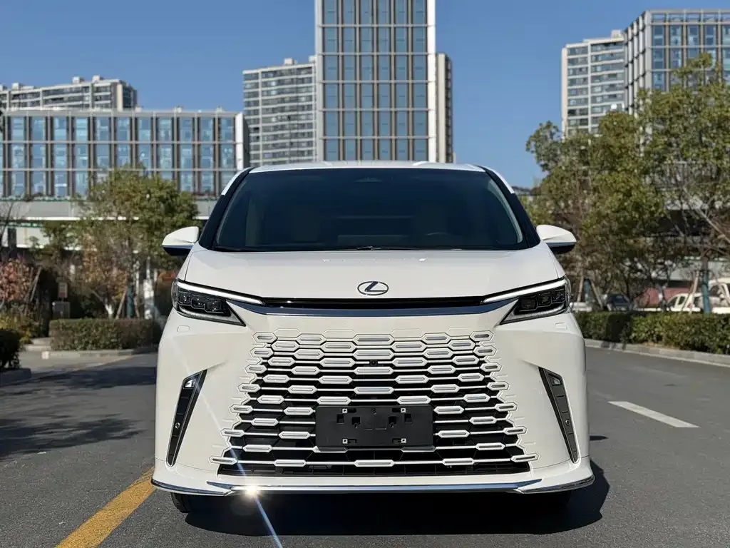 Lexus LM 2023 из CN, фото 10