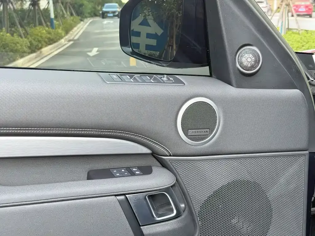 Land Rover Discovery — фото 8