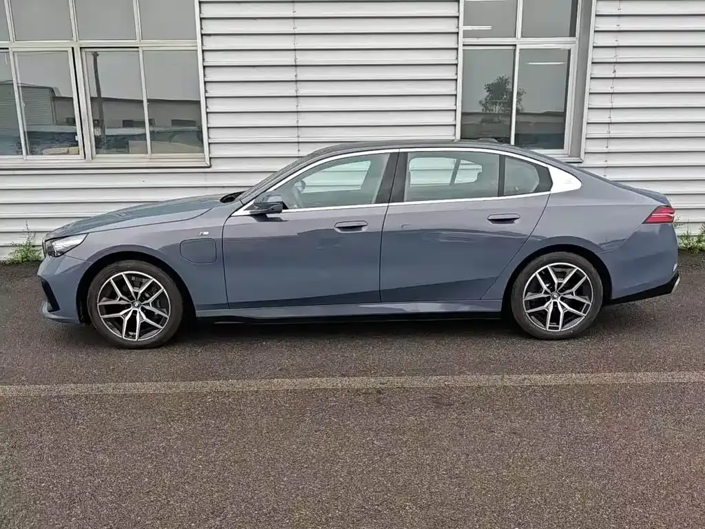 BMW i5 2024 из CN, фото 8