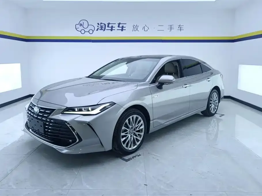 Toyota Avalon — фото 1