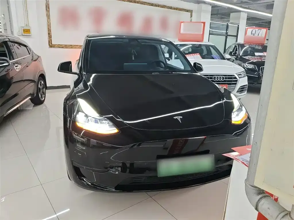 Tesla Model Y 2023 из CN, фото 4