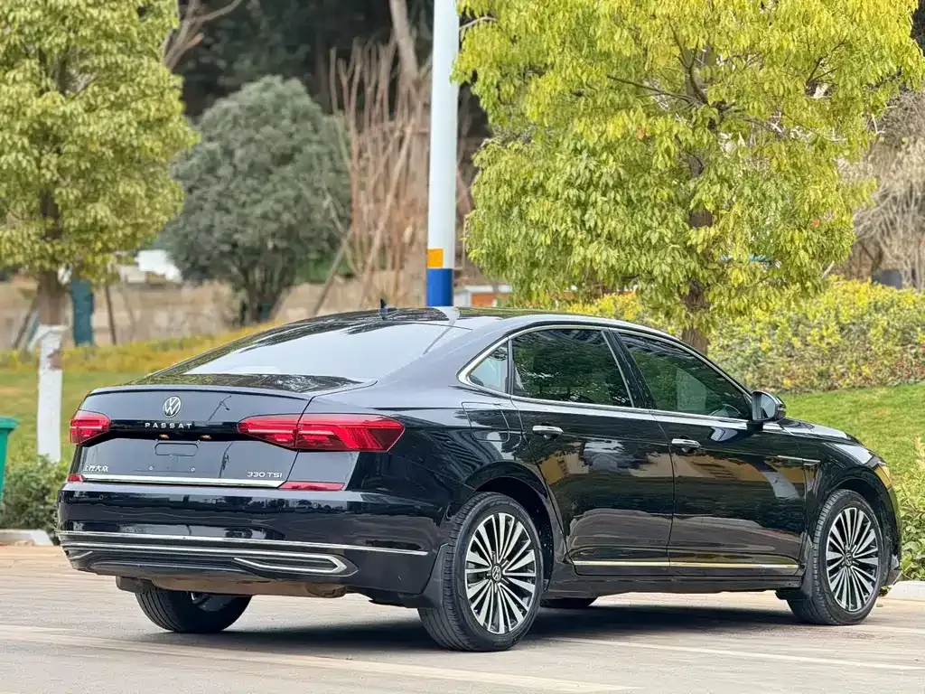 Volkswagen Passat — фото 9