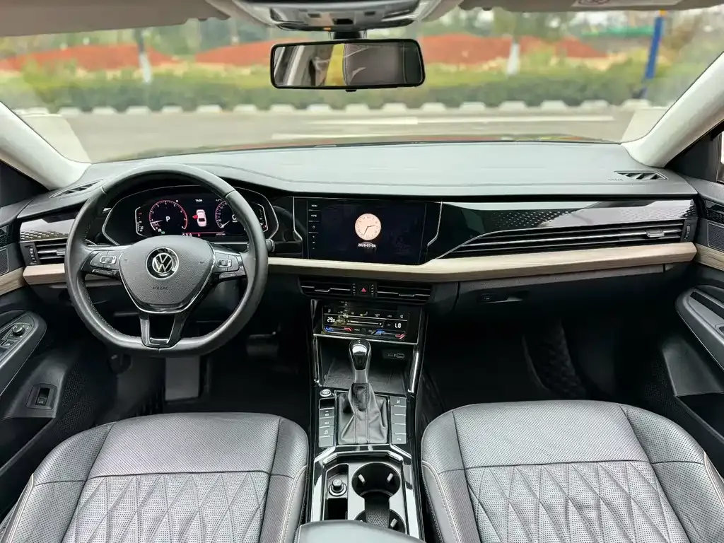 Volkswagen Passat — фото 5