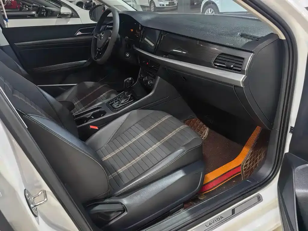 Volkswagen Lavida 2022 из CN, фото 9